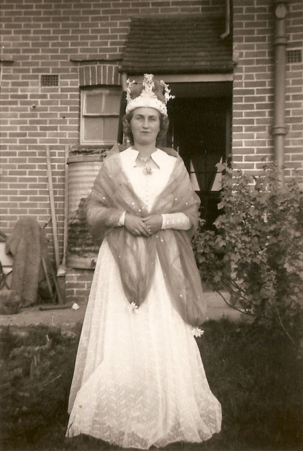 Eileen Maidment, 1st Bere Regis Carnival Queen in 