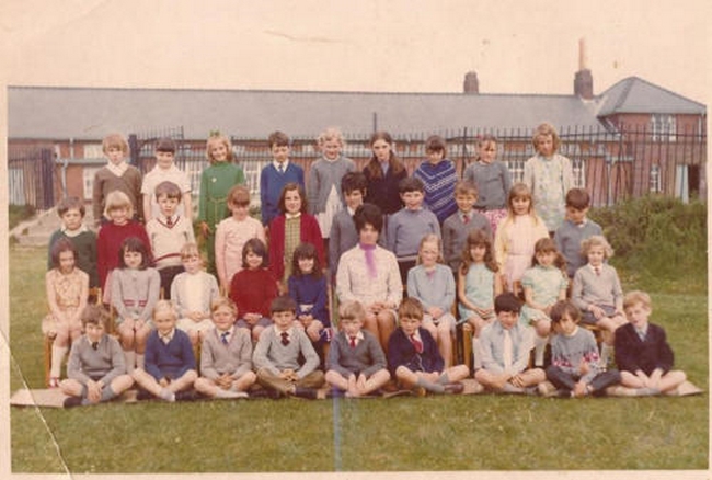 Bere Regis School Photograph in 1967/68